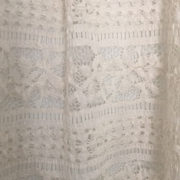 Lace top - Picture 2 of 3